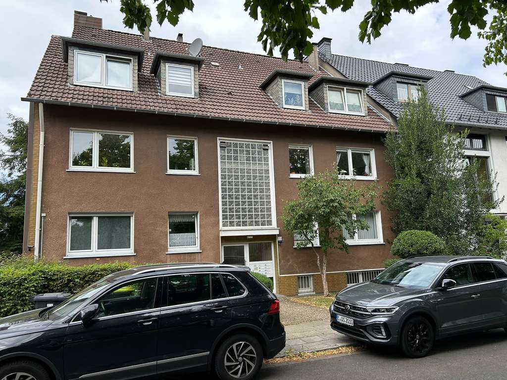 schöne renovierte Souterrain Wohnung zu vermieten – Bild 1